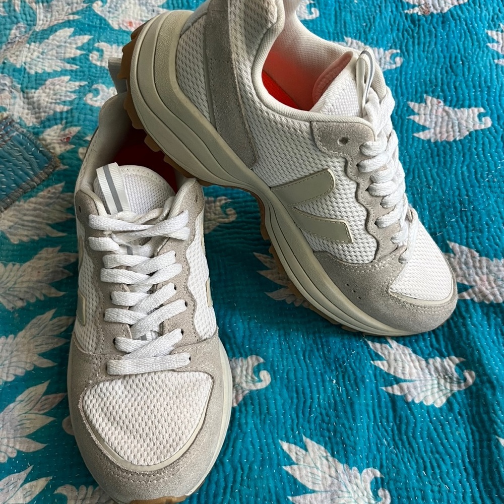 VEJA Venturi Lace-Up Sneakers/WHITEPIERRENATURAL SIZE 6
